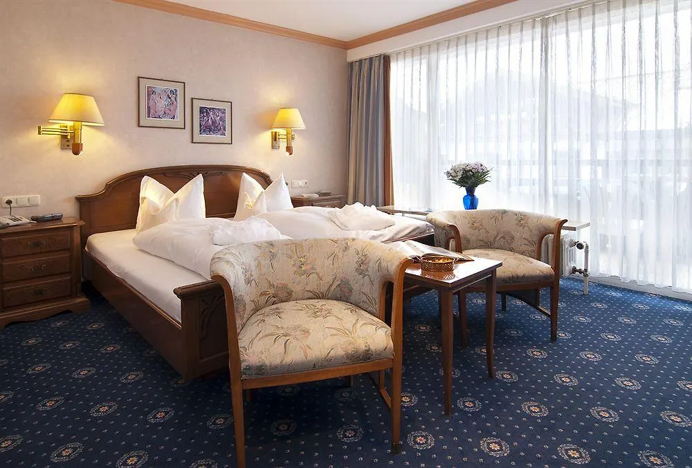 Hotel Rheinischer Hof Garmisch-Partenkirchen 4*,