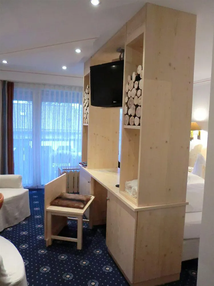 Hotel Rheinischer Hof Garmisch-Partenkirchen 4*,  Germany